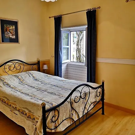 L 'eglantine, 6 Personnes *