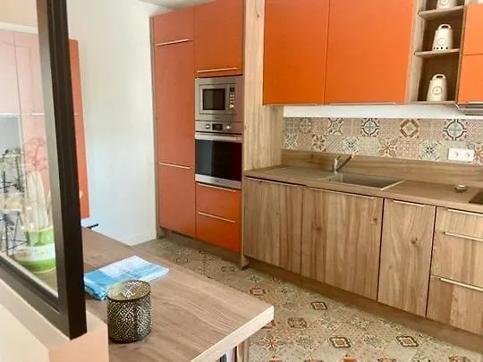 L 'eglantine, 6 Personnes